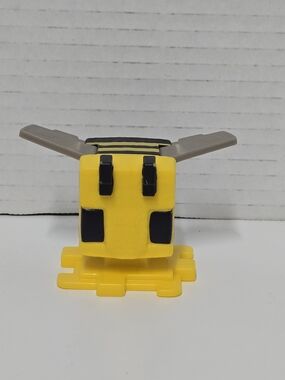 Minecraft Movie #10 Bumble Bee @ToyNrps